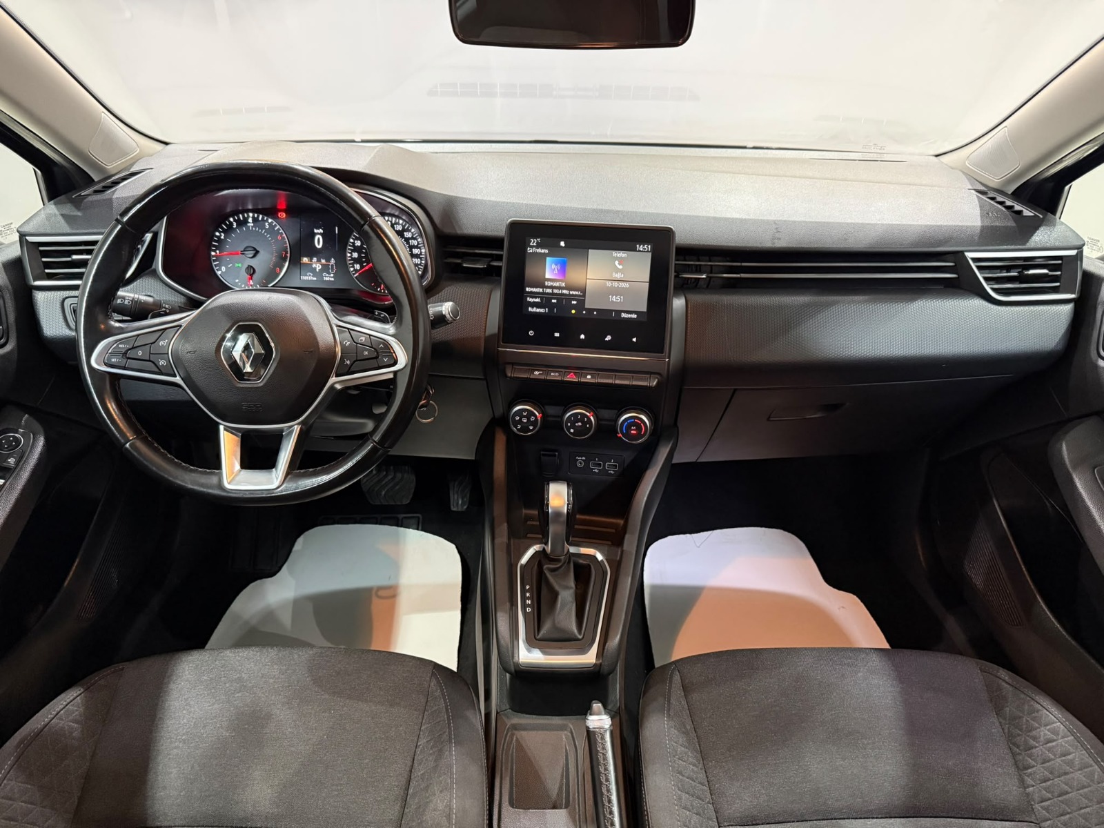 2020 Benzin Otomatik Renault Clio Gri Gürel Tasarım Aksesuar Otomotiv San. Tic. Ltd. Şti.