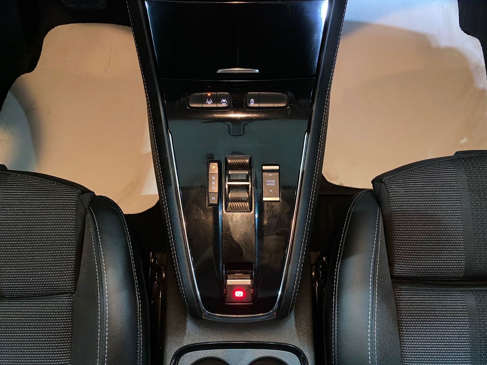 2024 Benzin Otomatik Opel Grandland Gri Gürel Tasarım Aksesuar Otomotiv San. Tic. Ltd. Şti.