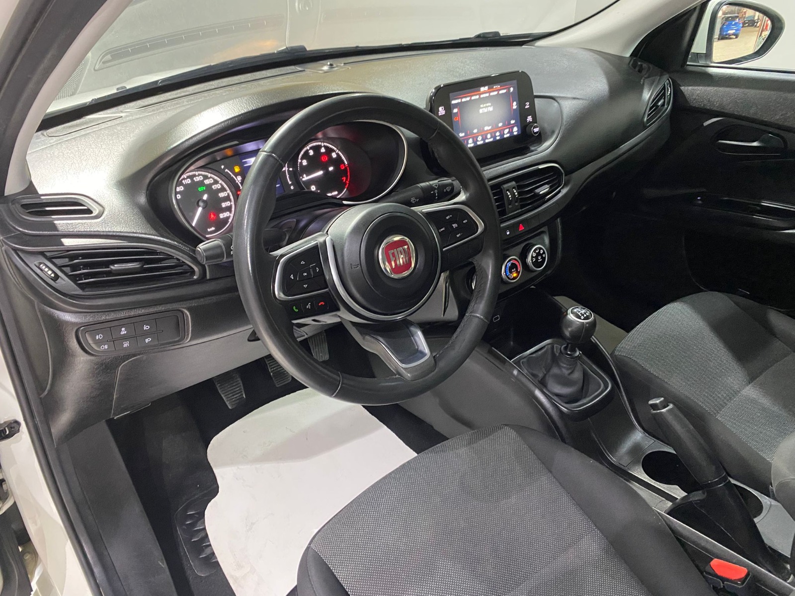 2023 Benzin Manuel Fiat Egea Beyaz Gürel Tasarım Aksesuar Otomotiv San. Tic. Ltd. Şti.