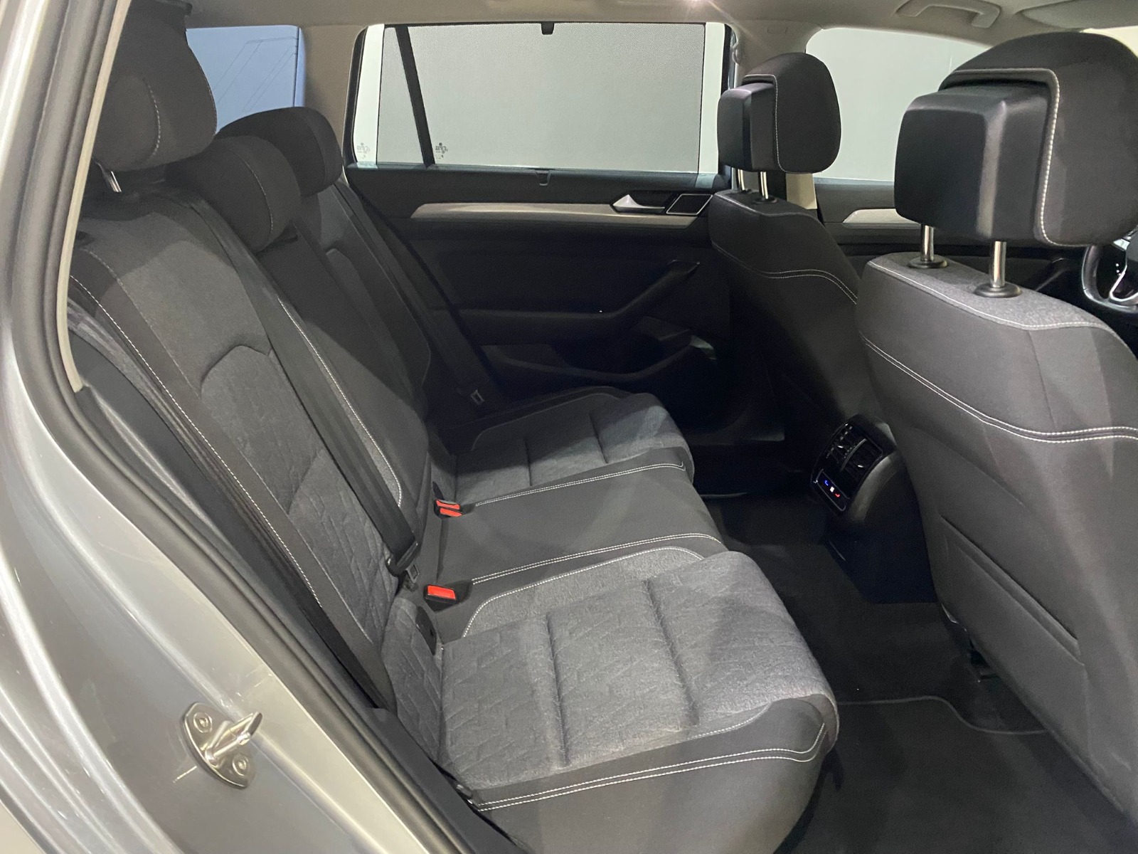 2023 Benzin Otomatik Volkswagen Passat Gri Gürel Tasarım Aksesuar Otomotiv San. Tic. Ltd. Şti.