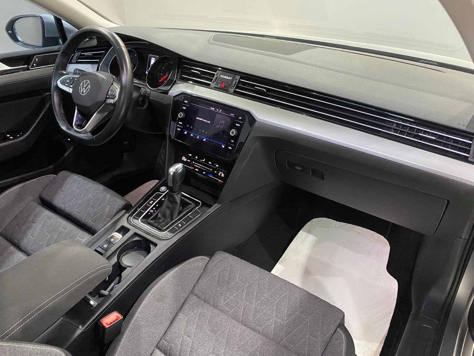 2023 Benzin Otomatik Volkswagen Passat Gri Gürel Tasarım Aksesuar Otomotiv San. Tic. Ltd. Şti.