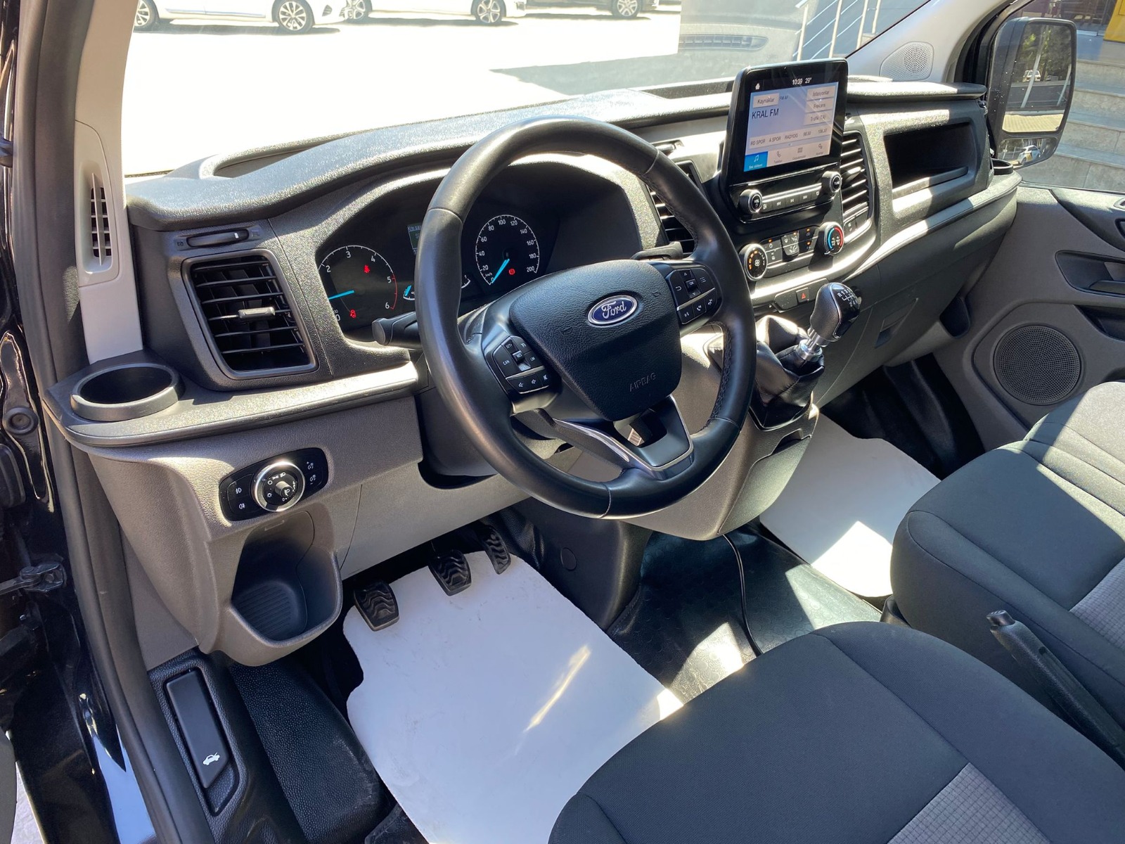 2023 Dizel Manuel Ford Transit Custom Siyah Gürel Tasarım Aksesuar Otomotiv San. Tic. Ltd. Şti.