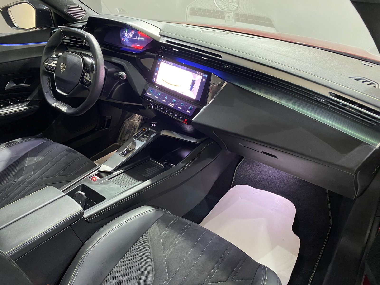 2023 Benzin Otomatik Peugeot 308 Kırmızı Gürel Tasarım Aksesuar Otomotiv San. Tic. Ltd. Şti.