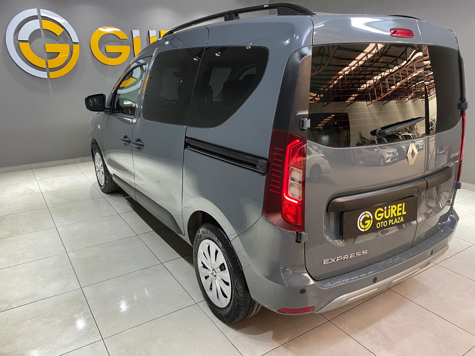 2024 Dizel Manuel Renault Express Gri Gürel Tasarım Aksesuar Otomotiv San. Tic. Ltd. Şti.