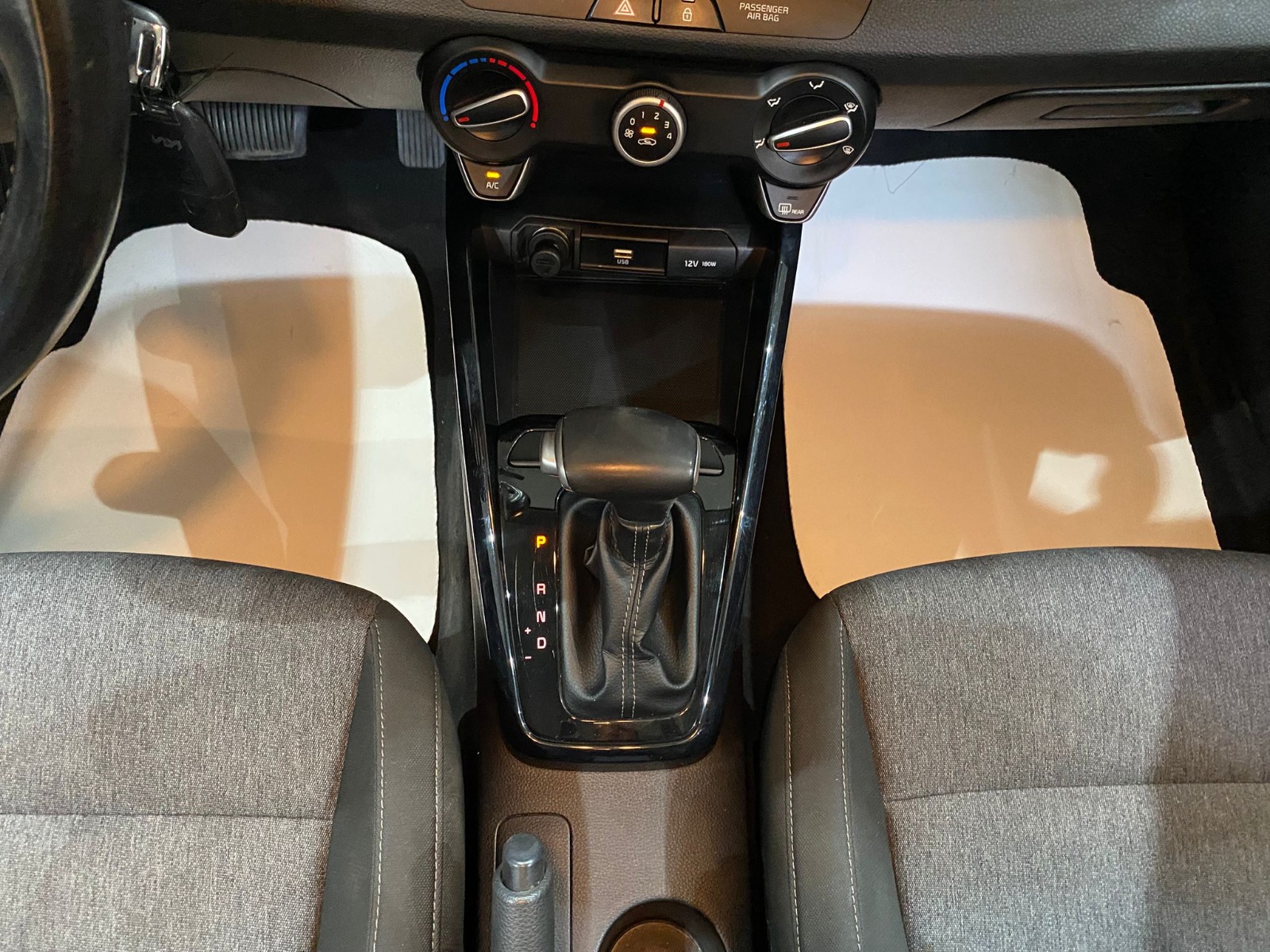 2023 Benzin Otomatik Kia Stonic Gri Gürel Tasarım Aksesuar Otomotiv San. Tic. Ltd. Şti.