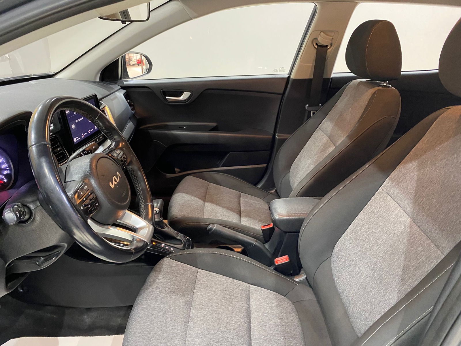 2023 Benzin Otomatik Kia Stonic Gri Gürel Tasarım Aksesuar Otomotiv San. Tic. Ltd. Şti.