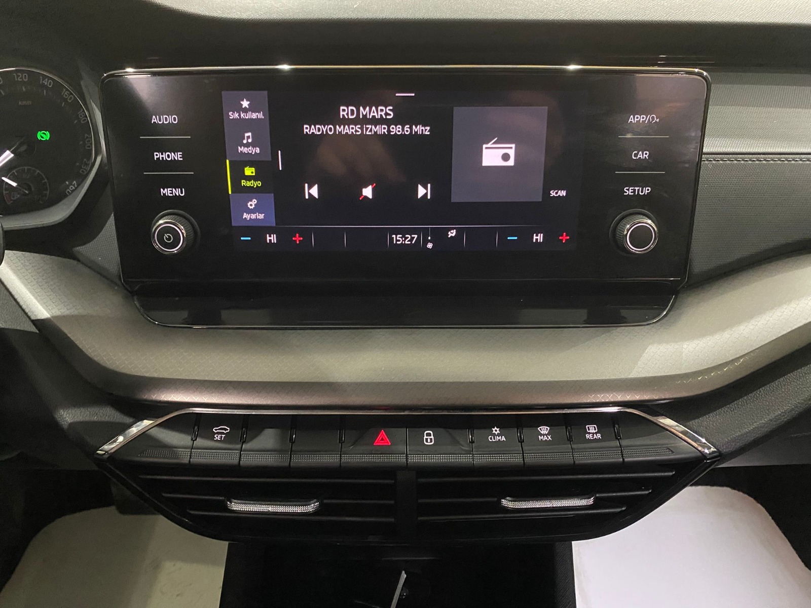 2022 MHEV Otomatik Skoda Octavia Gri Gürel Tasarım Aksesuar Otomotiv San. Tic. Ltd. Şti.