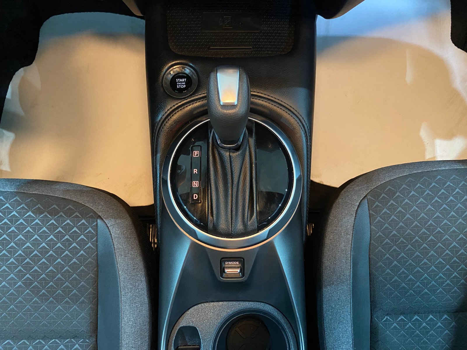 2024 Benzin Otomatik Nissan Juke Beyaz Gürel Tasarım Aksesuar Otomotiv San. Tic. Ltd. Şti.