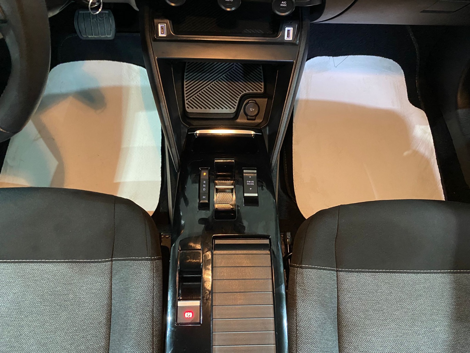 2023 Benzin Otomatik Citroen C4 X Beyaz Gürel Tasarım Aksesuar Otomotiv San. Tic. Ltd. Şti.