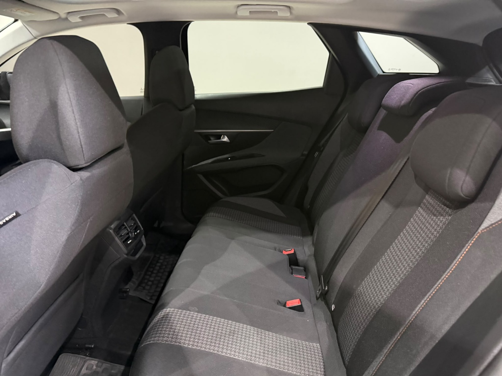 2022 Dizel Otomatik Peugeot 3008 Siyah Gürel Tasarım Aksesuar Otomotiv San. Tic. Ltd. Şti.