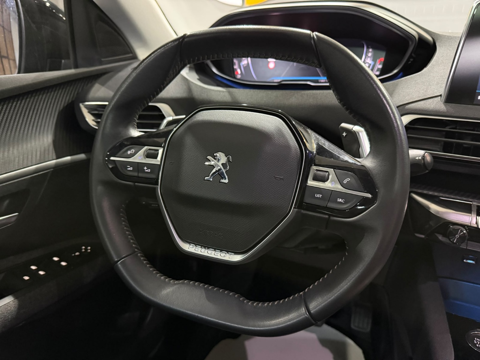 2022 Dizel Otomatik Peugeot 3008 Siyah Gürel Tasarım Aksesuar Otomotiv San. Tic. Ltd. Şti.