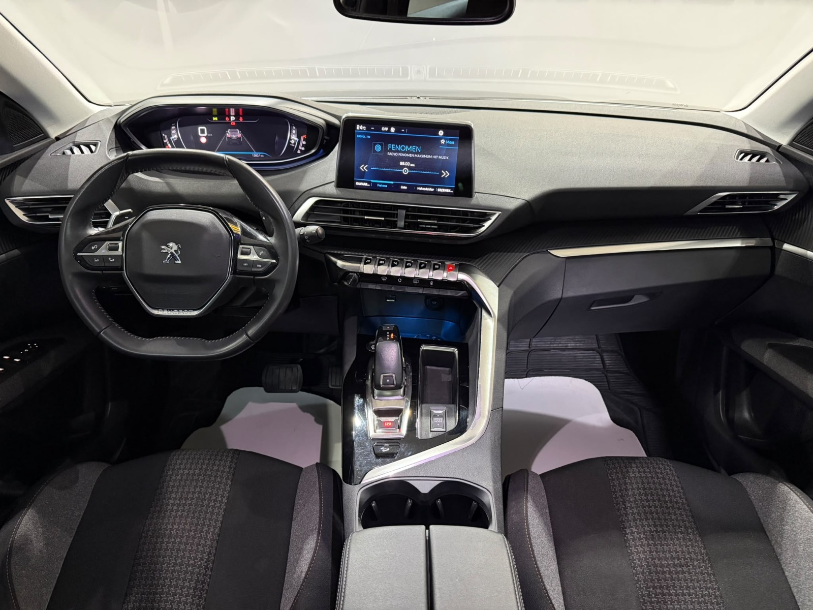 2022 Dizel Otomatik Peugeot 3008 Siyah Gürel Tasarım Aksesuar Otomotiv San. Tic. Ltd. Şti.