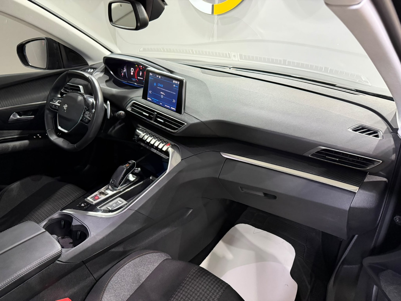 2022 Dizel Otomatik Peugeot 3008 Siyah Gürel Tasarım Aksesuar Otomotiv San. Tic. Ltd. Şti.