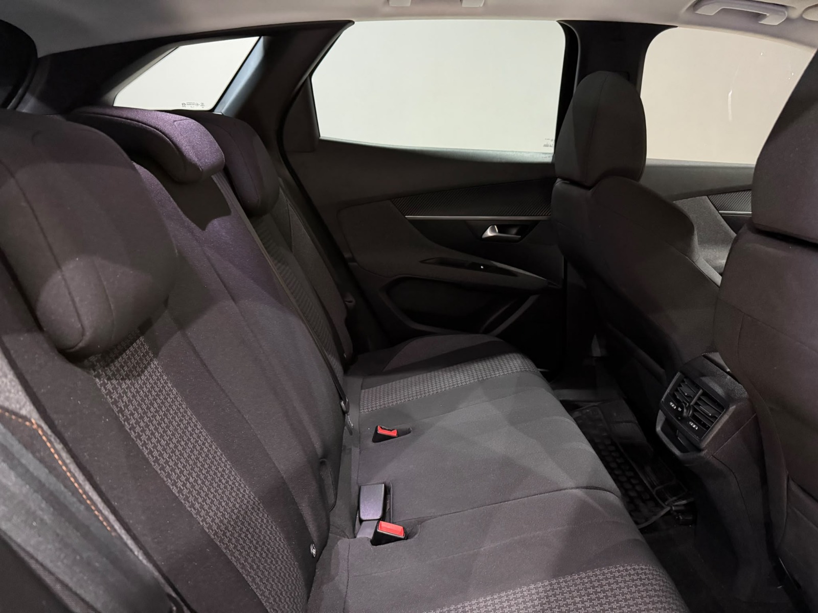 2022 Dizel Otomatik Peugeot 3008 Siyah Gürel Tasarım Aksesuar Otomotiv San. Tic. Ltd. Şti.