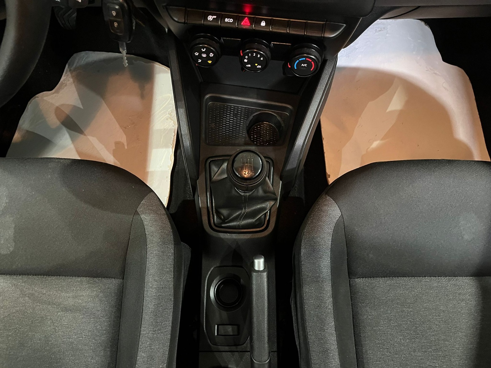 2022 Benzin + LPG Manuel Dacia Duster Beyaz Gürel Tasarım Aksesuar Otomotiv San. Tic. Ltd. Şti.