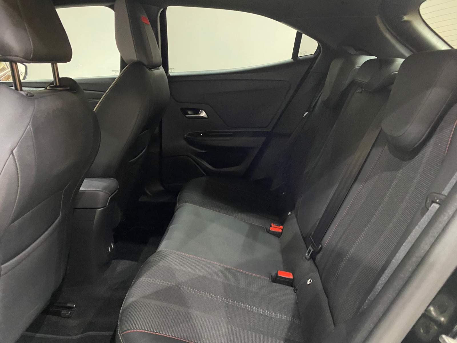 2023 Benzin Otomatik Opel Mokka Siyah Gürel Tasarım Aksesuar Otomotiv San. Tic. Ltd. Şti.