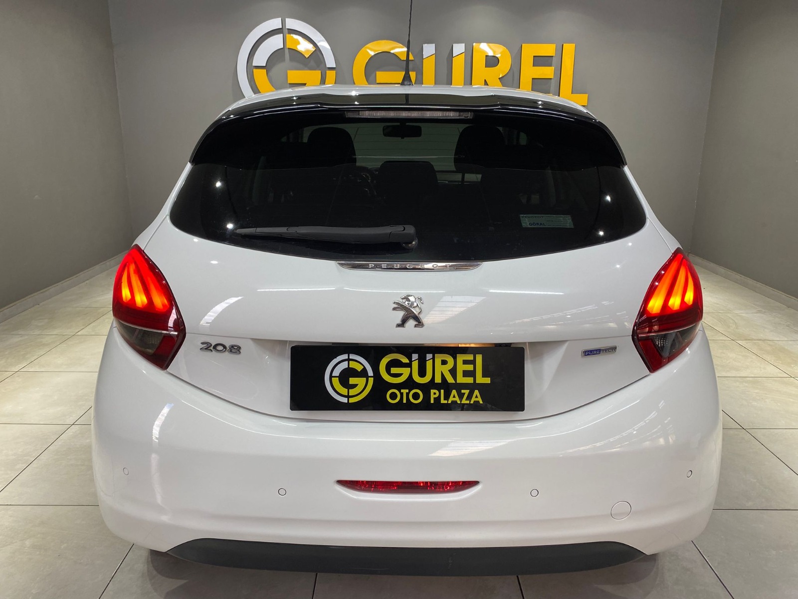 2017 Benzin Otomatik Peugeot 208 Beyaz Gürel Tasarım Aksesuar Otomotiv San. Tic. Ltd. Şti.