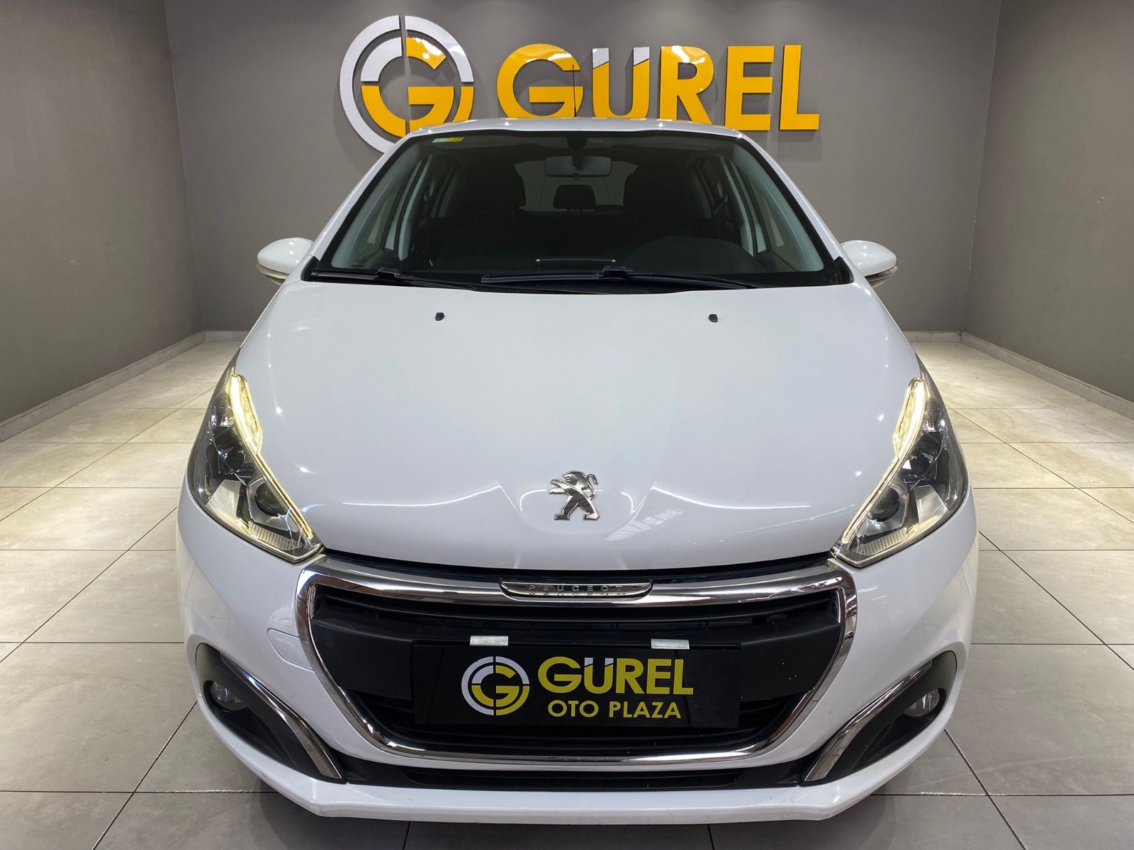 2017 Benzin Otomatik Peugeot 208 Beyaz Gürel Tasarım Aksesuar Otomotiv San. Tic. Ltd. Şti.