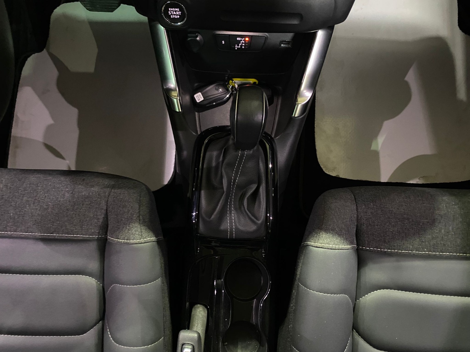 TaksitliOto.Net | 2.El Citroen C3 AirCross SUV 1.2 PureTech S&S Shine Çift Renk EAT6 | Otomatik & Benzin | Kırmızı | İzmir.2el 2023 Benzin Otomatik Citroen C3 AirCross Kırmızı Gürel Tasarım Aksesuar Otomotiv San. Tic. Ltd. Şti.