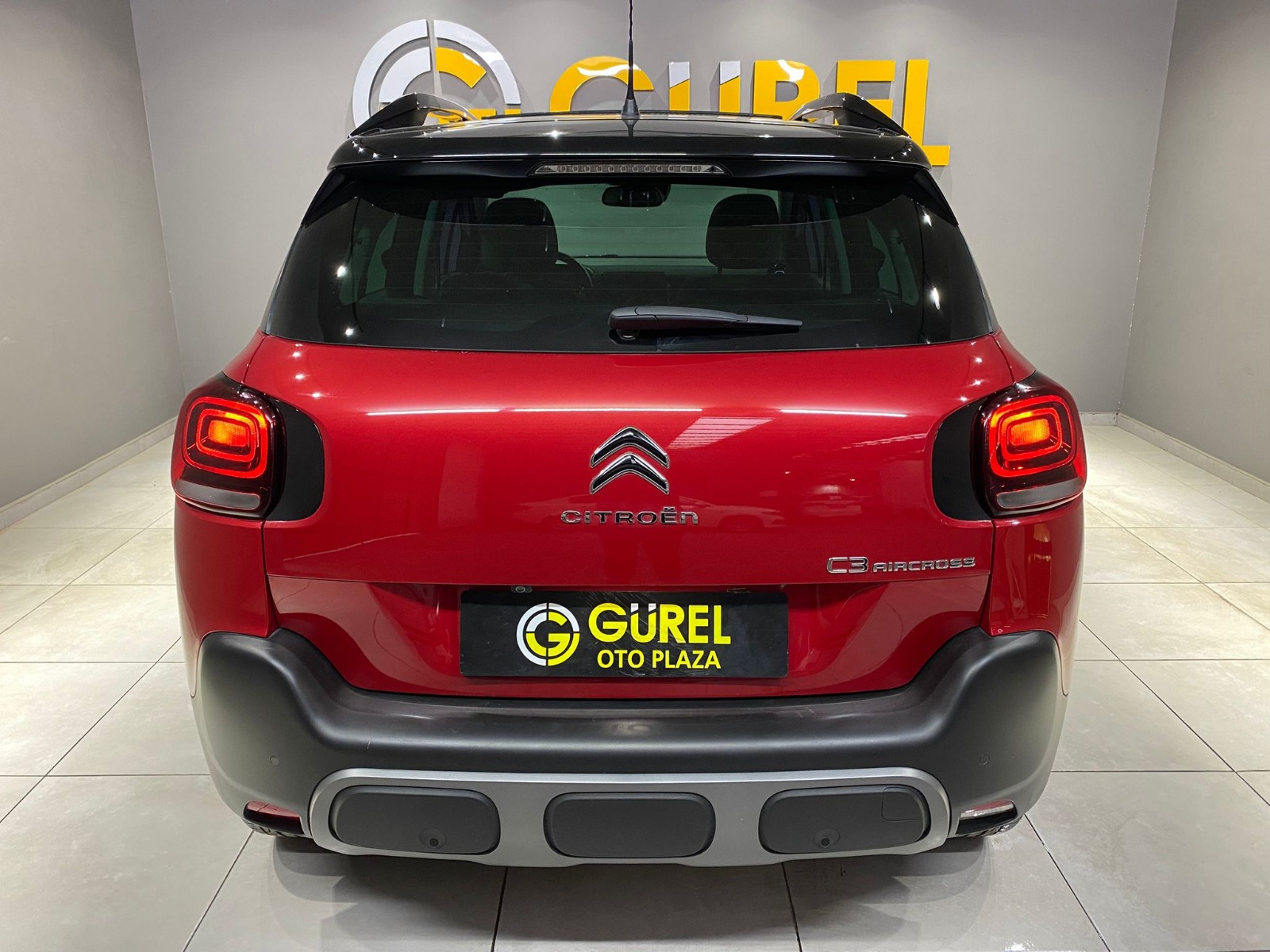 TaksitliOto.Net | 2.El Citroen C3 AirCross SUV 1.2 PureTech S&S Shine Çift Renk EAT6 | Otomatik & Benzin | Kırmızı | İzmir.2el 2023 Benzin Otomatik Citroen C3 AirCross Kırmızı Gürel Tasarım Aksesuar Otomotiv San. Tic. Ltd. Şti.