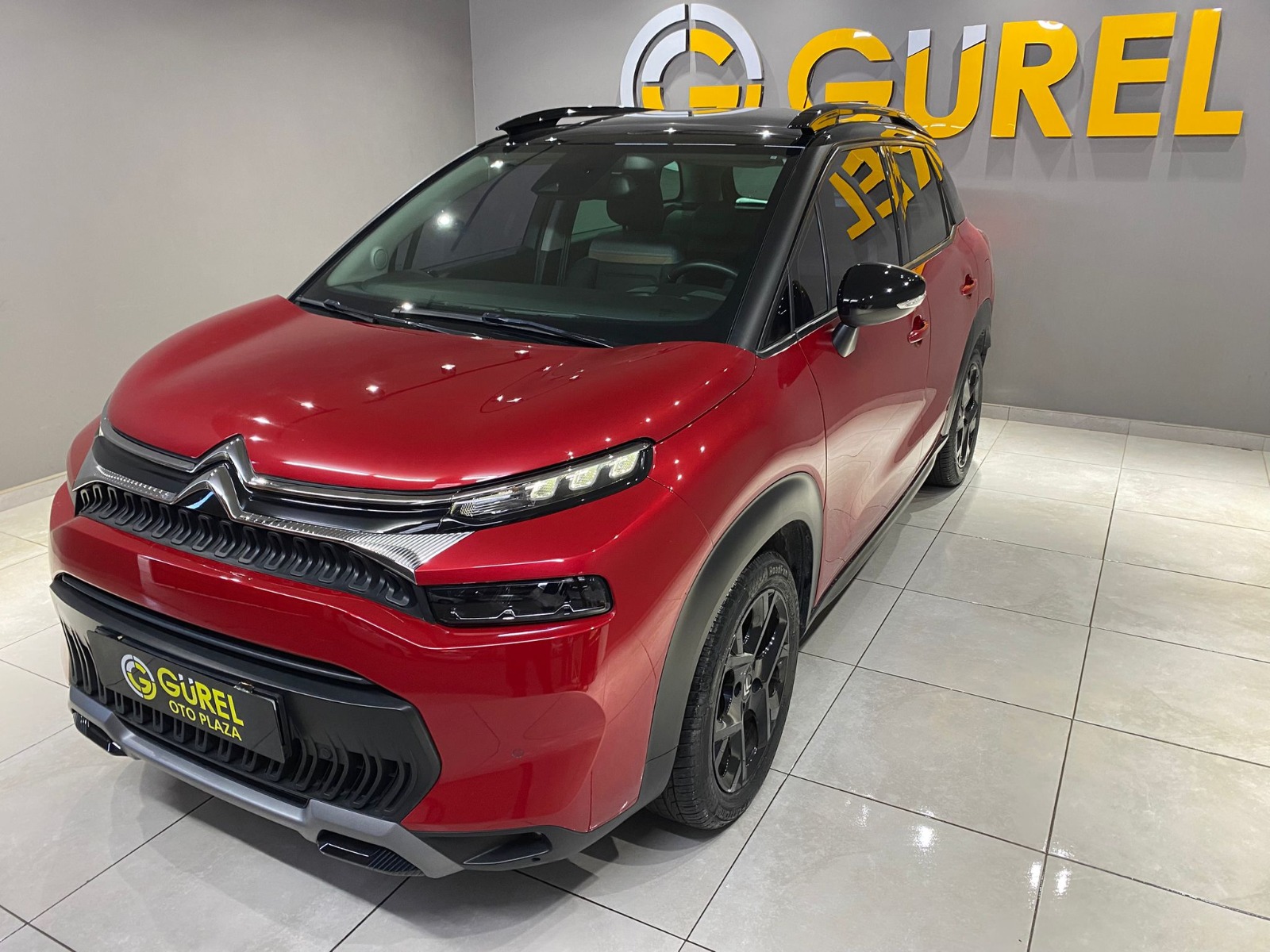 TaksitliOto.Net | 2.El Citroen C3 AirCross SUV 1.2 PureTech S&S Shine Çift Renk EAT6 | Otomatik & Benzin | Kırmızı | İzmir.2el 2023 Benzin Otomatik Citroen C3 AirCross Kırmızı Gürel Tasarım Aksesuar Otomotiv San. Tic. Ltd. Şti.
