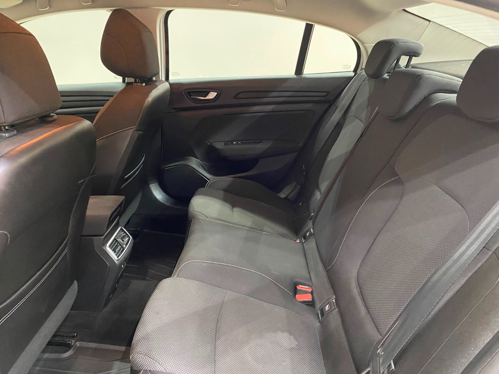 2023 Benzin Otomatik Renault Megane Beyaz Gürel Tasarım Aksesuar Otomotiv San. Tic. Ltd. Şti.
