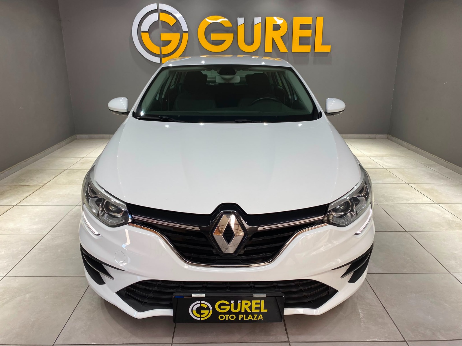 2023 Benzin Otomatik Renault Megane Beyaz Gürel Tasarım Aksesuar Otomotiv San. Tic. Ltd. Şti.