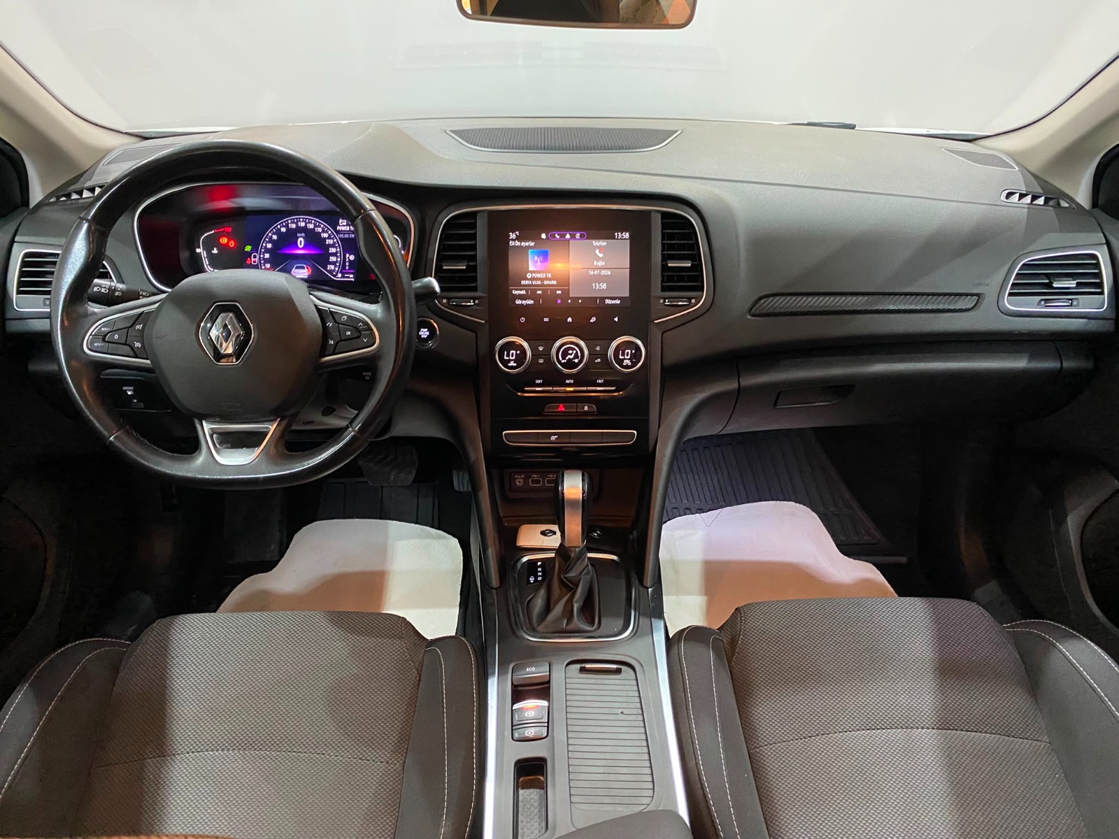 2023 Benzin Otomatik Renault Megane Beyaz Gürel Tasarım Aksesuar Otomotiv San. Tic. Ltd. Şti.