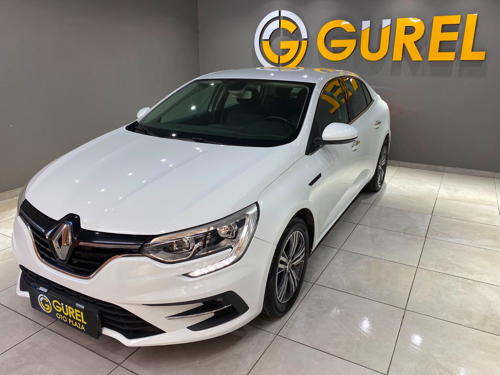 2023 Benzin Otomatik Renault Megane Beyaz Gürel Tasarım Aksesuar Otomotiv San. Tic. Ltd. Şti.