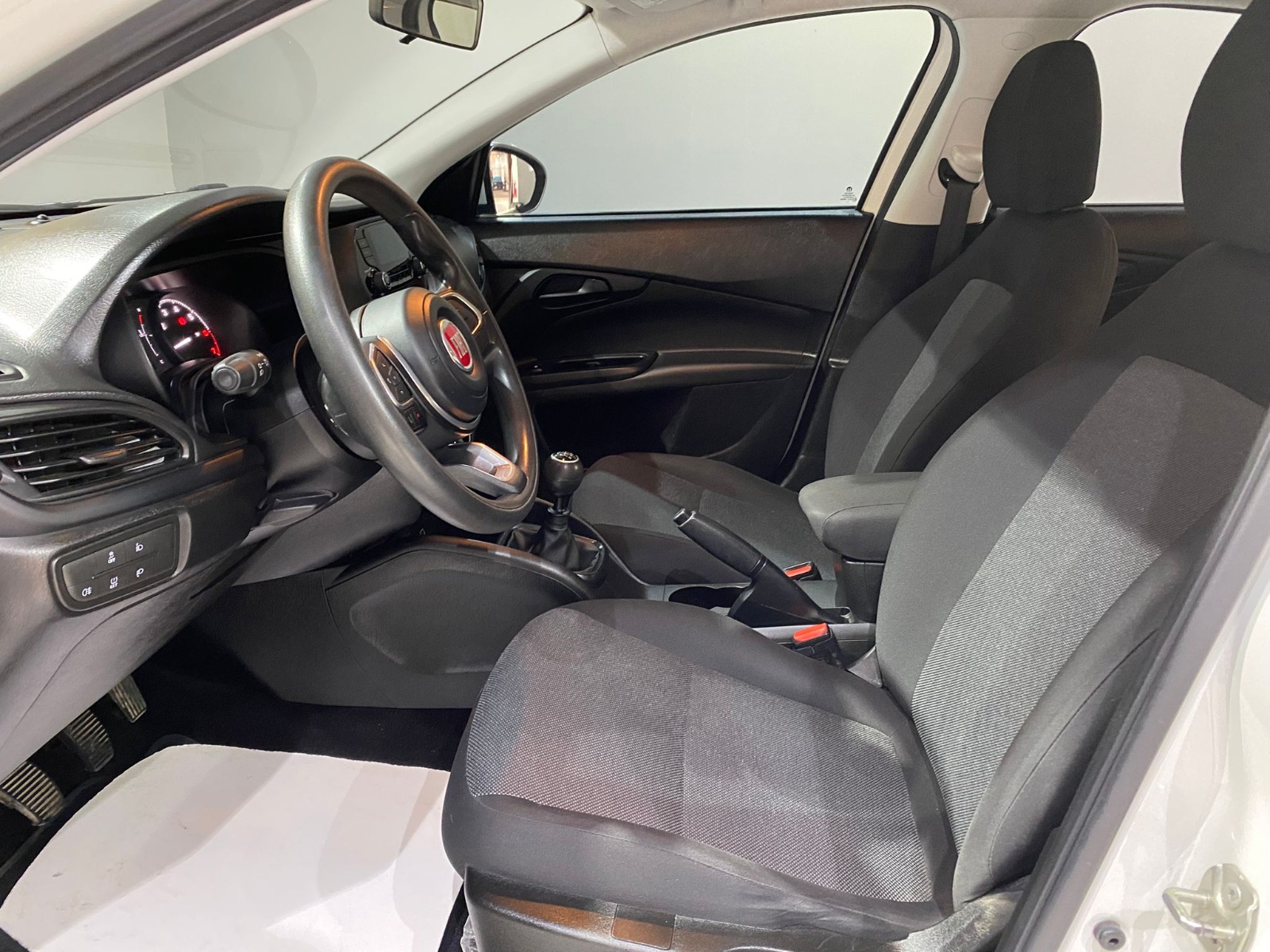 2021 Benzin Manuel Fiat Egea Beyaz Gürel Tasarım Aksesuar Otomotiv San. Tic. Ltd. Şti.