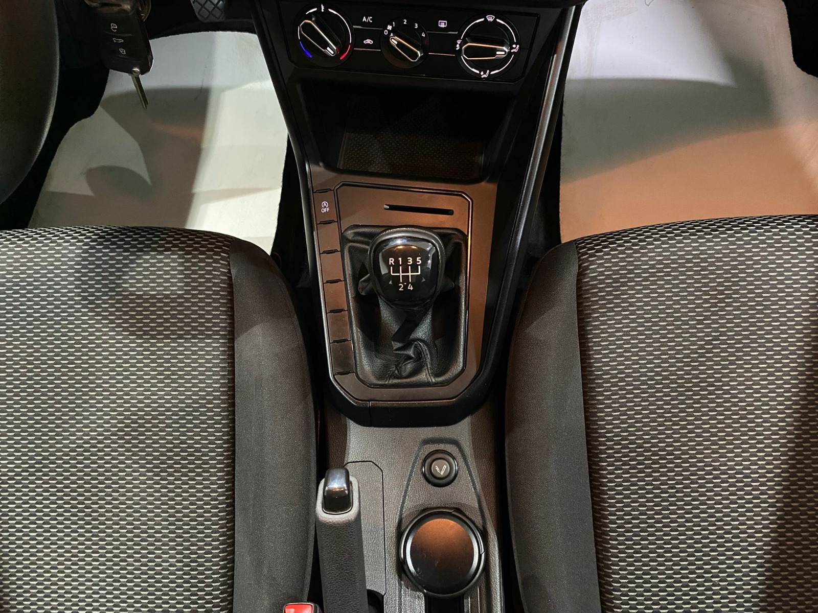 2023 Benzin Manuel Volkswagen Polo Gri Gürel Tasarım Aksesuar Otomotiv San. Tic. Ltd. Şti.