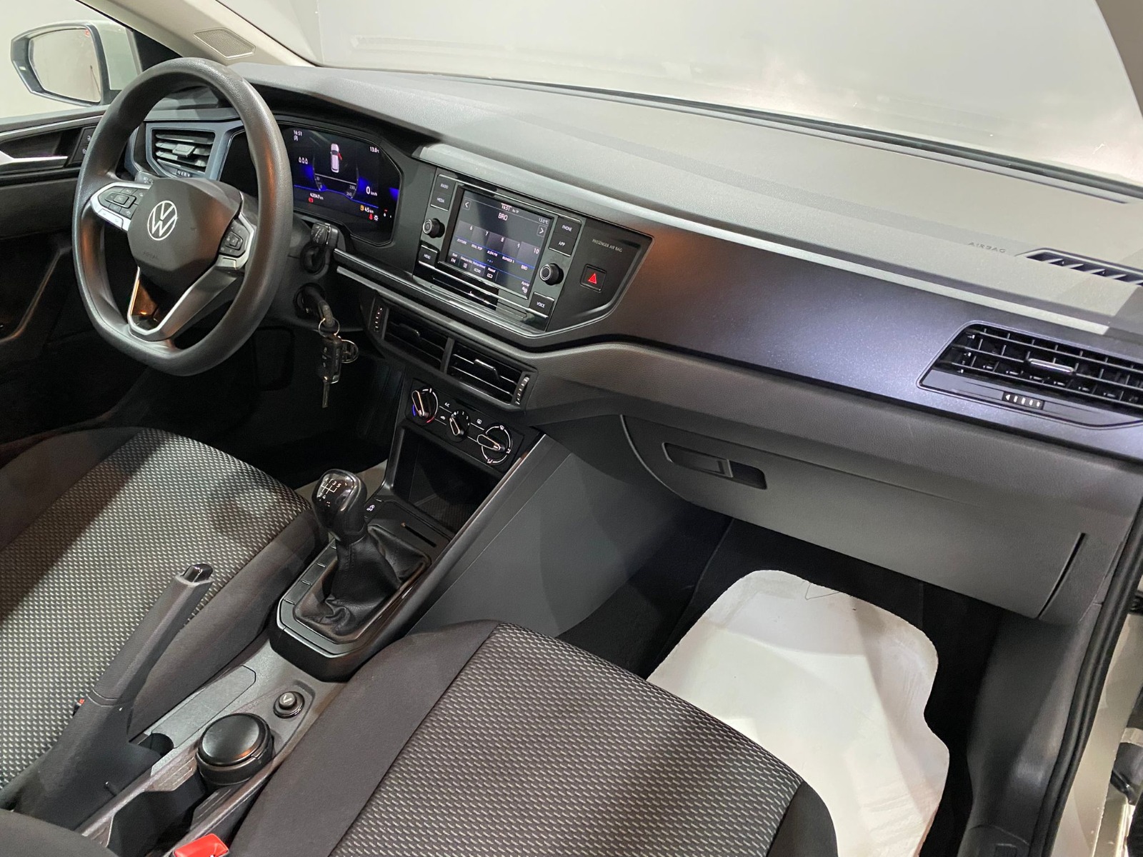 2023 Benzin Manuel Volkswagen Polo Gri Gürel Tasarım Aksesuar Otomotiv San. Tic. Ltd. Şti.