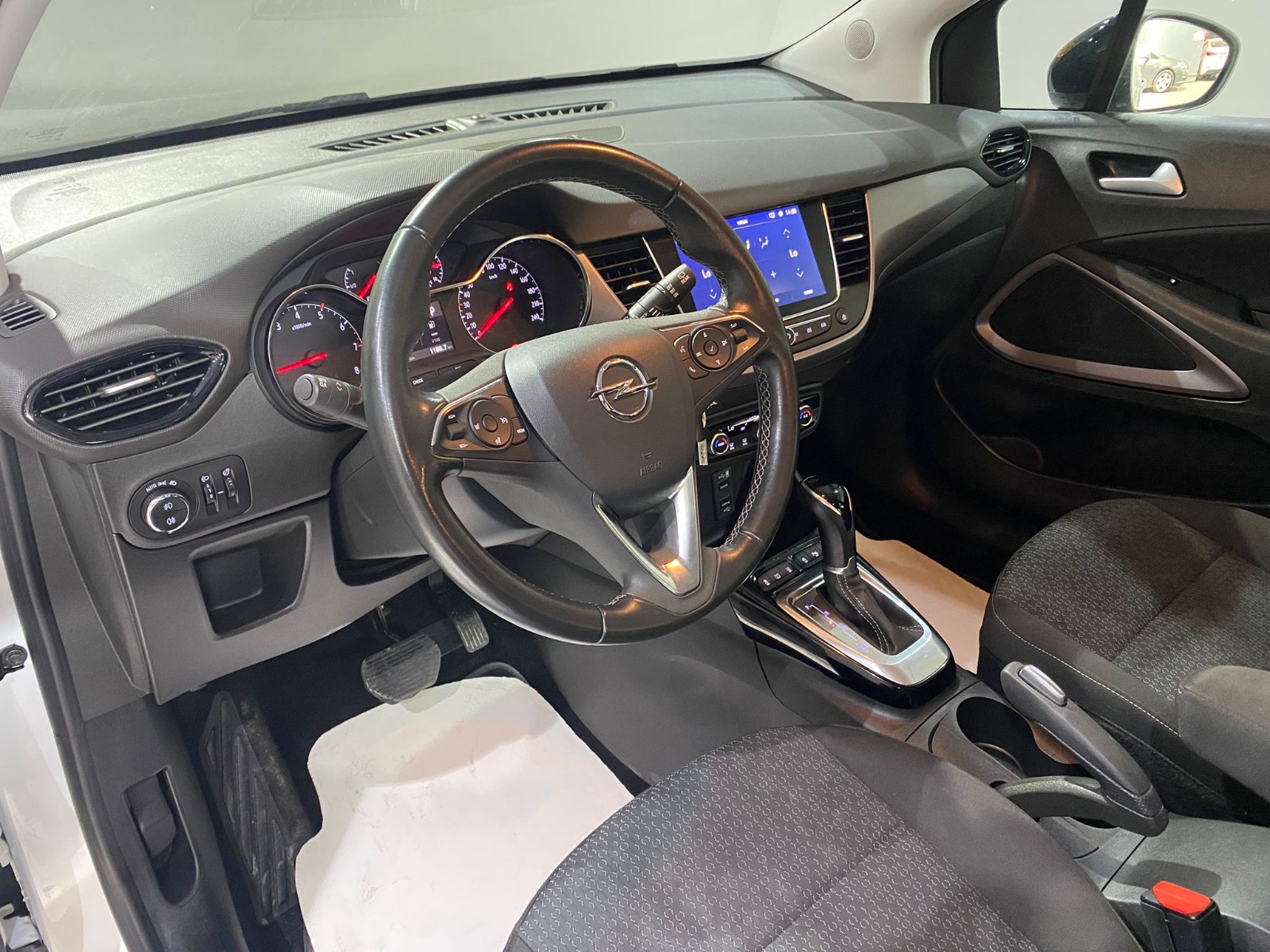 2024 Benzin Otomatik Opel Crossland Beyaz Gürel Tasarım Aksesuar Otomotiv San. Tic. Ltd. Şti.