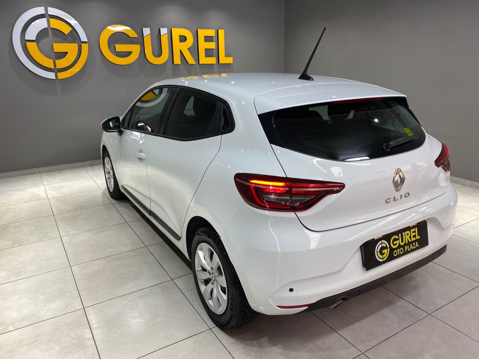 2022 Benzin Otomatik Renault Clio Beyaz Gürel Tasarım Aksesuar Otomotiv San. Tic. Ltd. Şti.