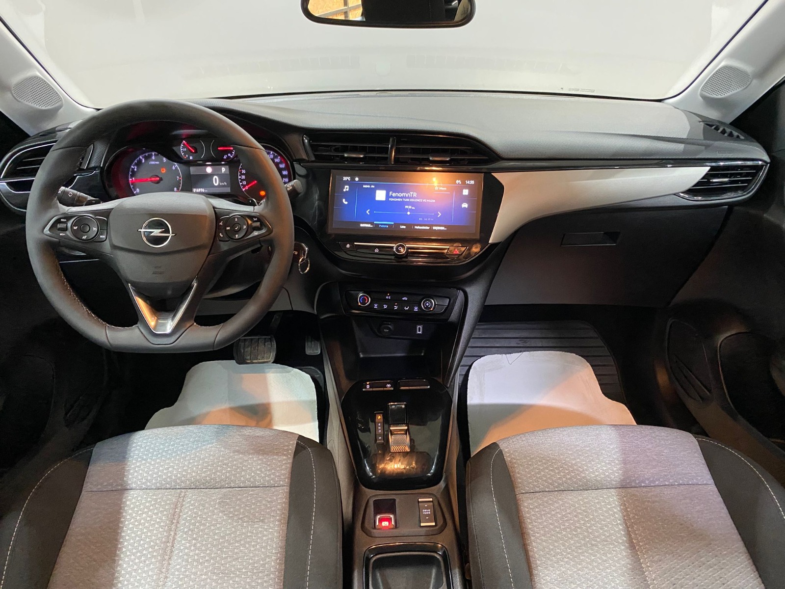 2025 Benzin Otomatik Opel Corsa Gümüş Gri Gürel Tasarım Aksesuar Otomotiv San. Tic. Ltd. Şti.