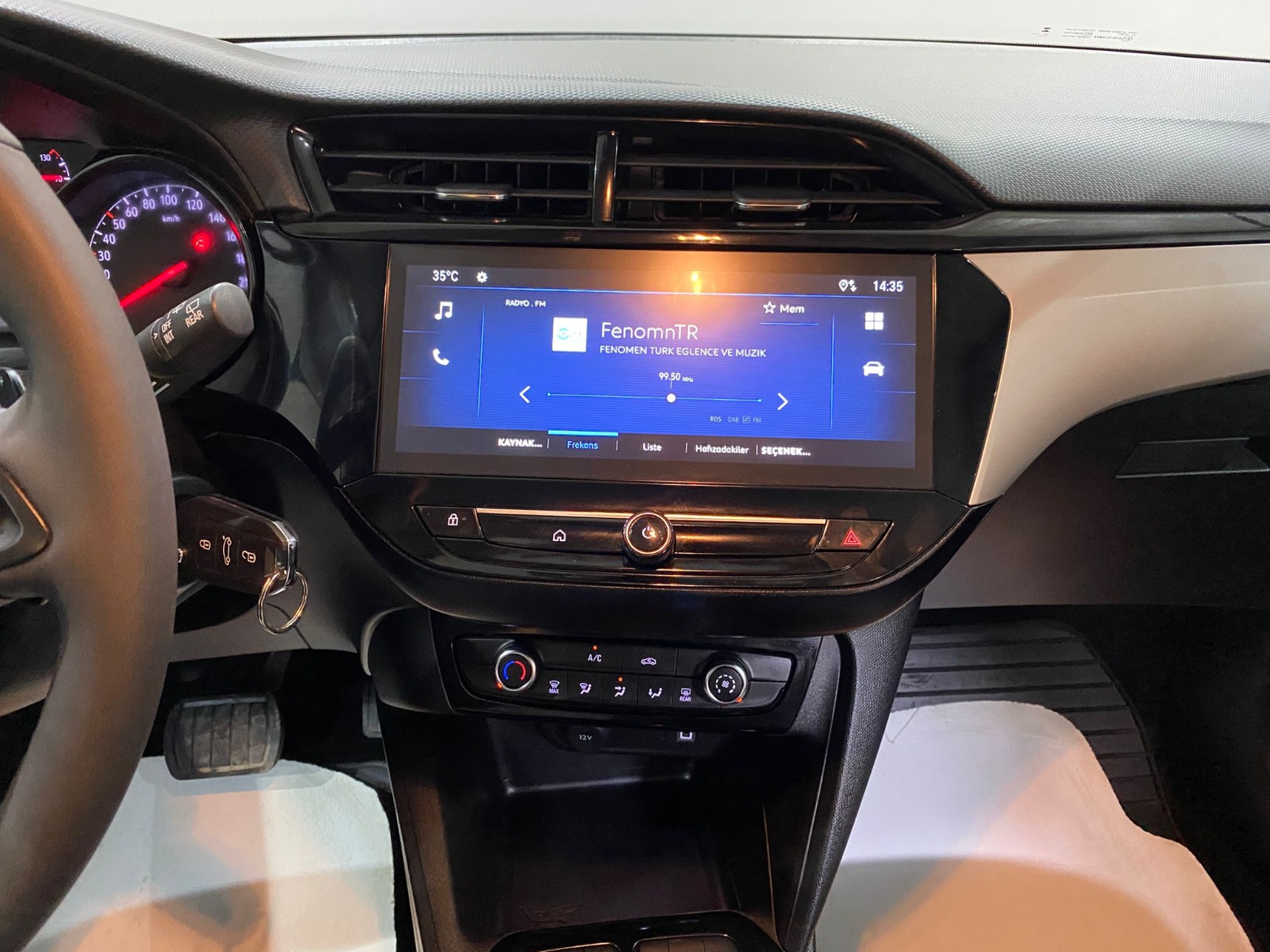 2025 Benzin Otomatik Opel Corsa Gümüş Gri Gürel Tasarım Aksesuar Otomotiv San. Tic. Ltd. Şti.