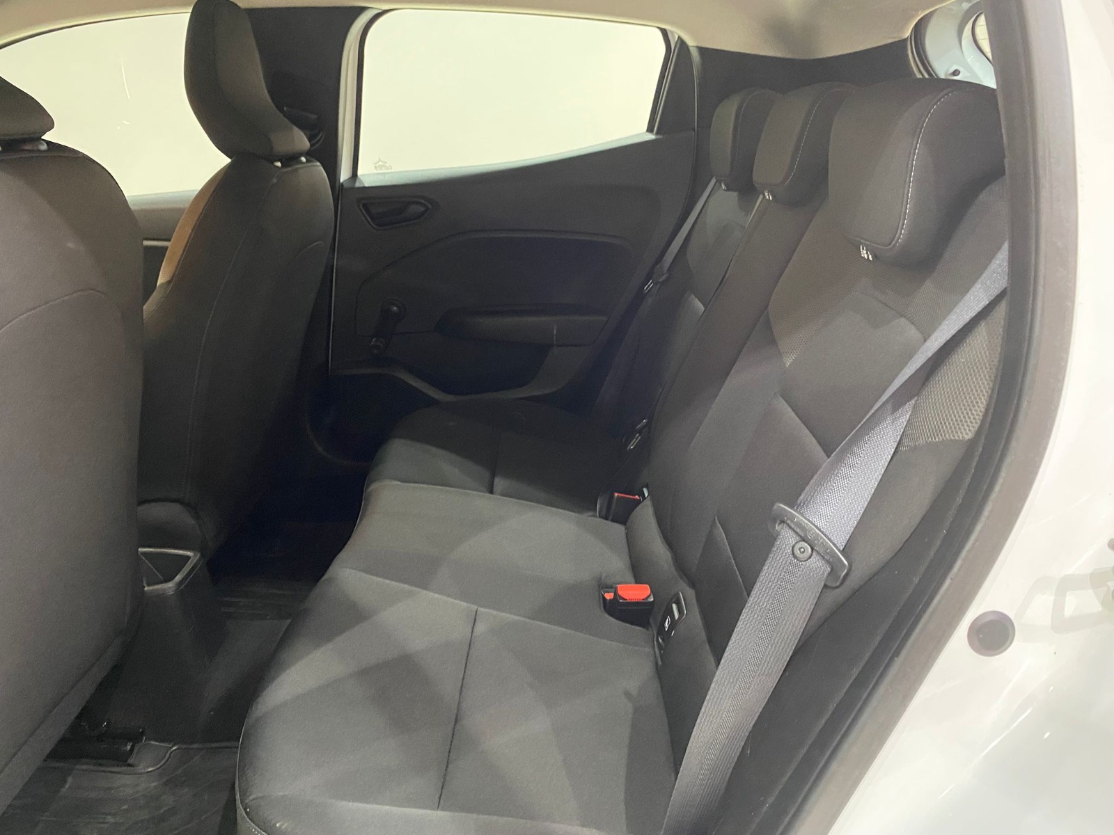 2023 Benzin Manuel Renault Clio Beyaz Gürel Tasarım Aksesuar Otomotiv San. Tic. Ltd. Şti.