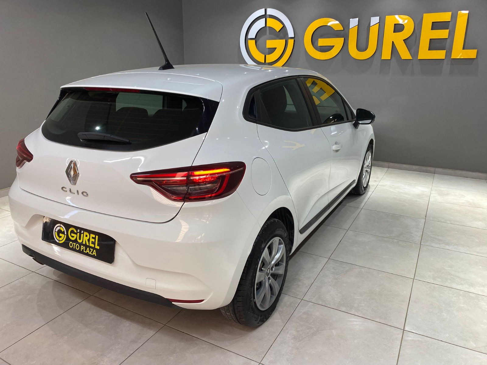 2023 Benzin Manuel Renault Clio Beyaz Gürel Tasarım Aksesuar Otomotiv San. Tic. Ltd. Şti.