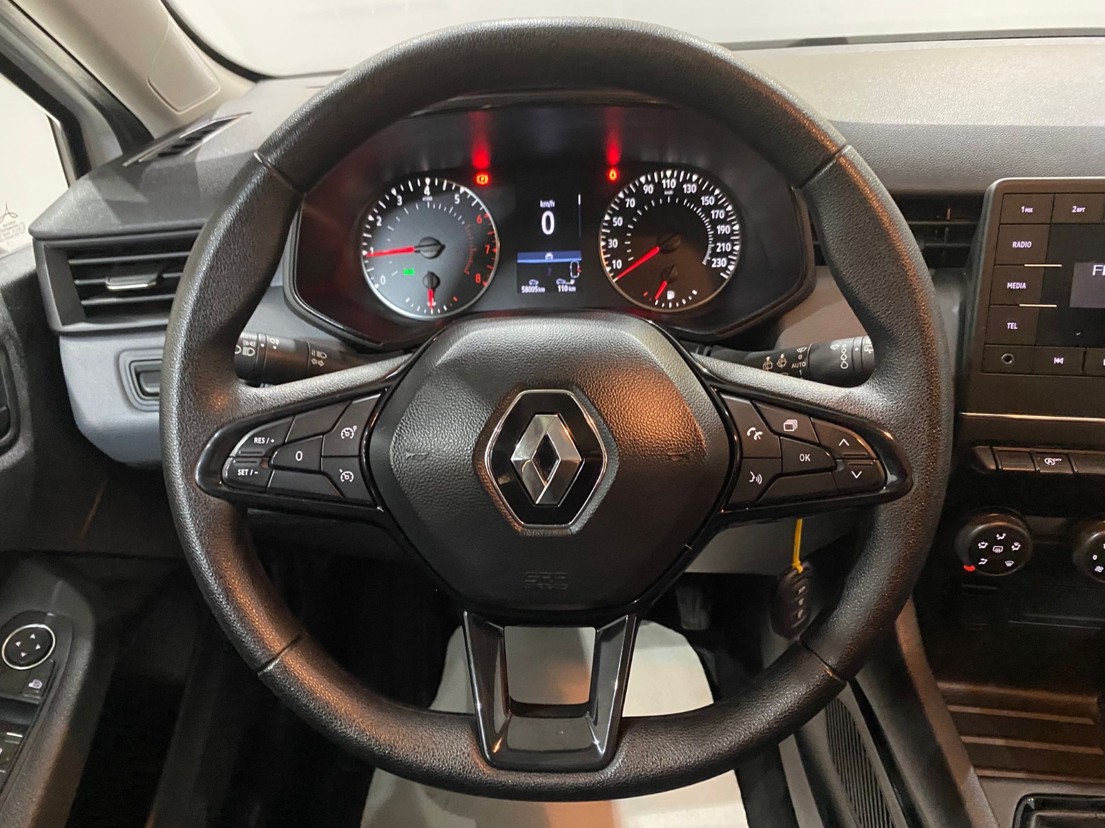 2023 Benzin Manuel Renault Clio Beyaz Gürel Tasarım Aksesuar Otomotiv San. Tic. Ltd. Şti.