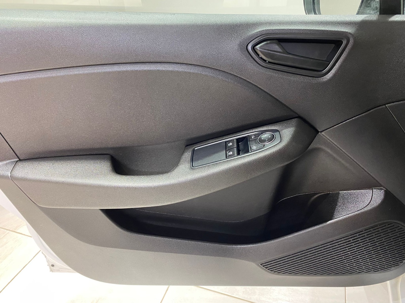 2023 Benzin Manuel Renault Clio Beyaz Gürel Tasarım Aksesuar Otomotiv San. Tic. Ltd. Şti.