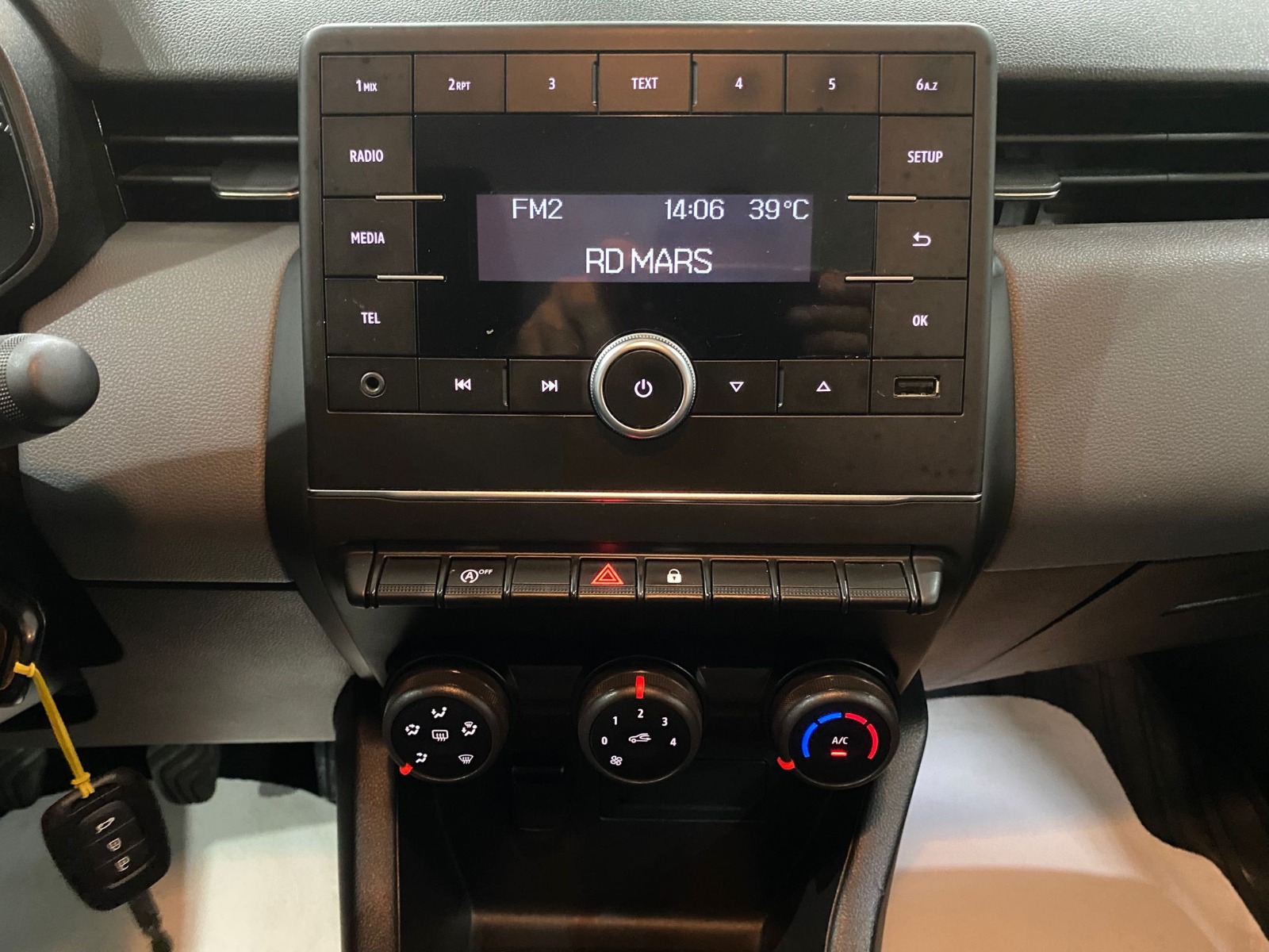 2023 Benzin Manuel Renault Clio Beyaz Gürel Tasarım Aksesuar Otomotiv San. Tic. Ltd. Şti.