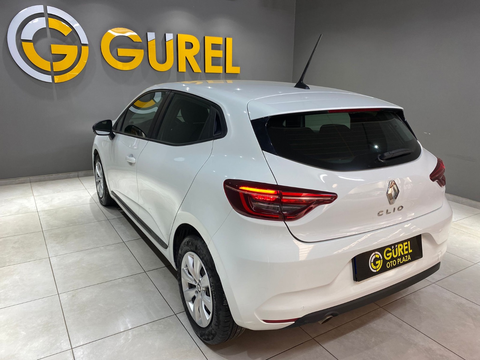 2023 Benzin Manuel Renault Clio Beyaz Gürel Tasarım Aksesuar Otomotiv San. Tic. Ltd. Şti.