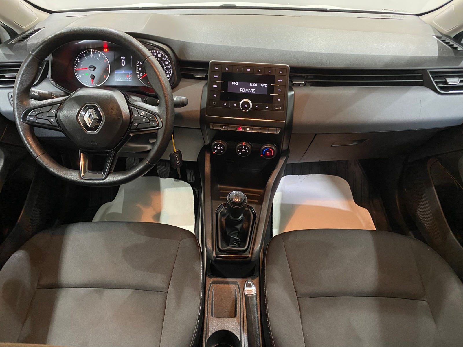 2023 Benzin Manuel Renault Clio Beyaz Gürel Tasarım Aksesuar Otomotiv San. Tic. Ltd. Şti.
