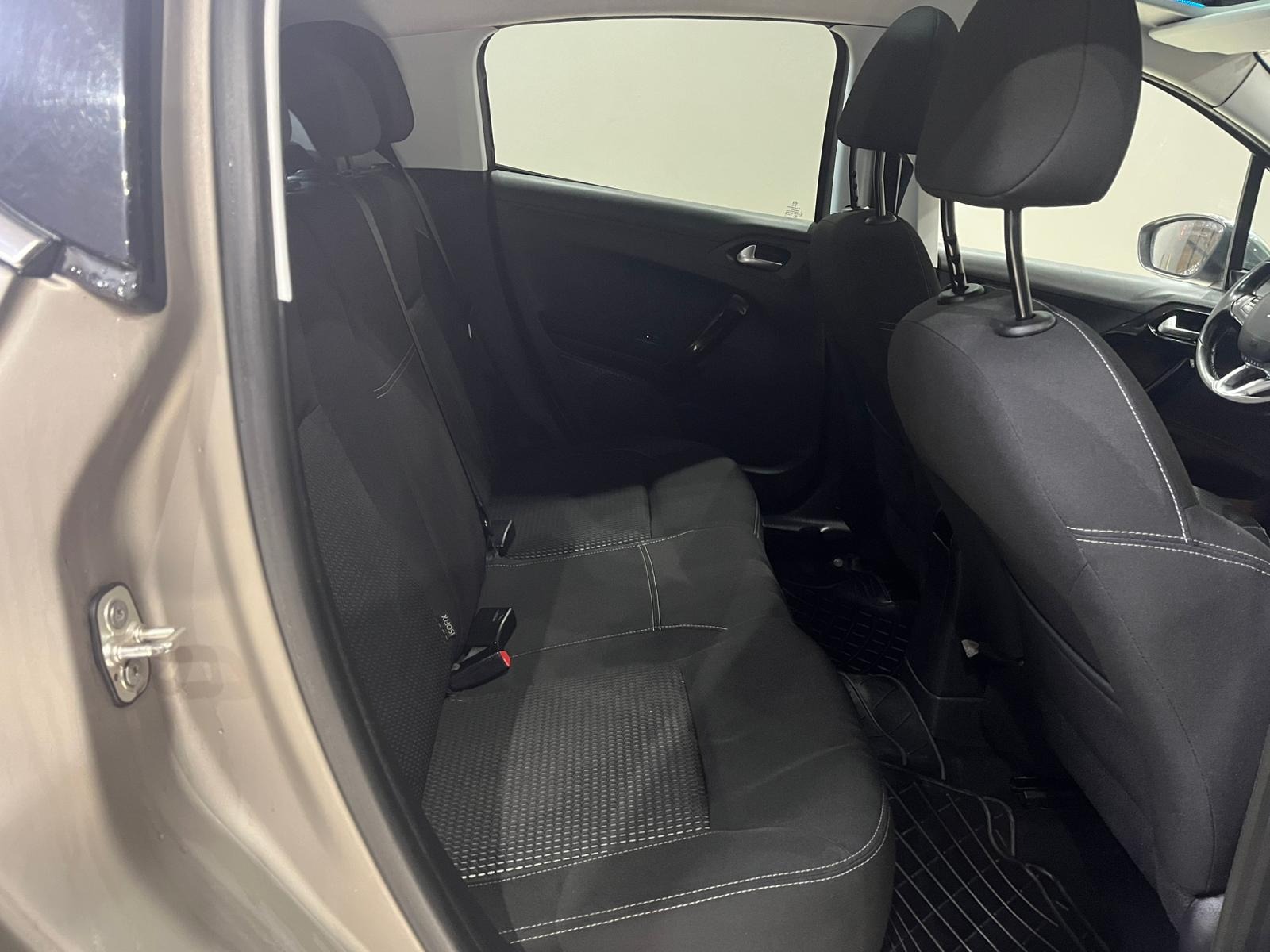 2015 Benzin Otomatik Peugeot 208 Gri Gürel Tasarım Aksesuar Otomotiv San. Tic. Ltd. Şti.