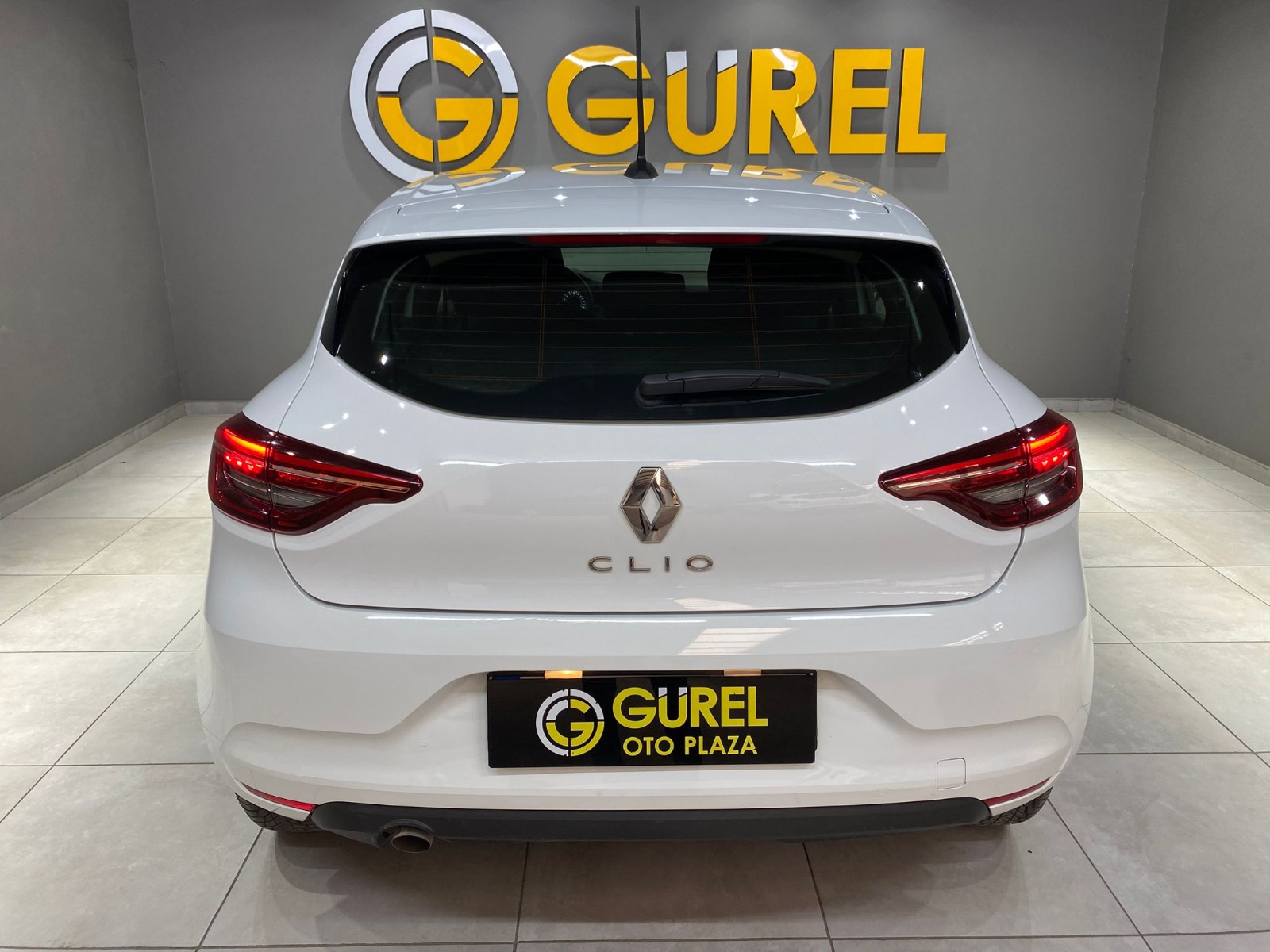 2023 Benzin Otomatik Renault Clio Beyaz Gürel Tasarım Aksesuar Otomotiv San. Tic. Ltd. Şti.