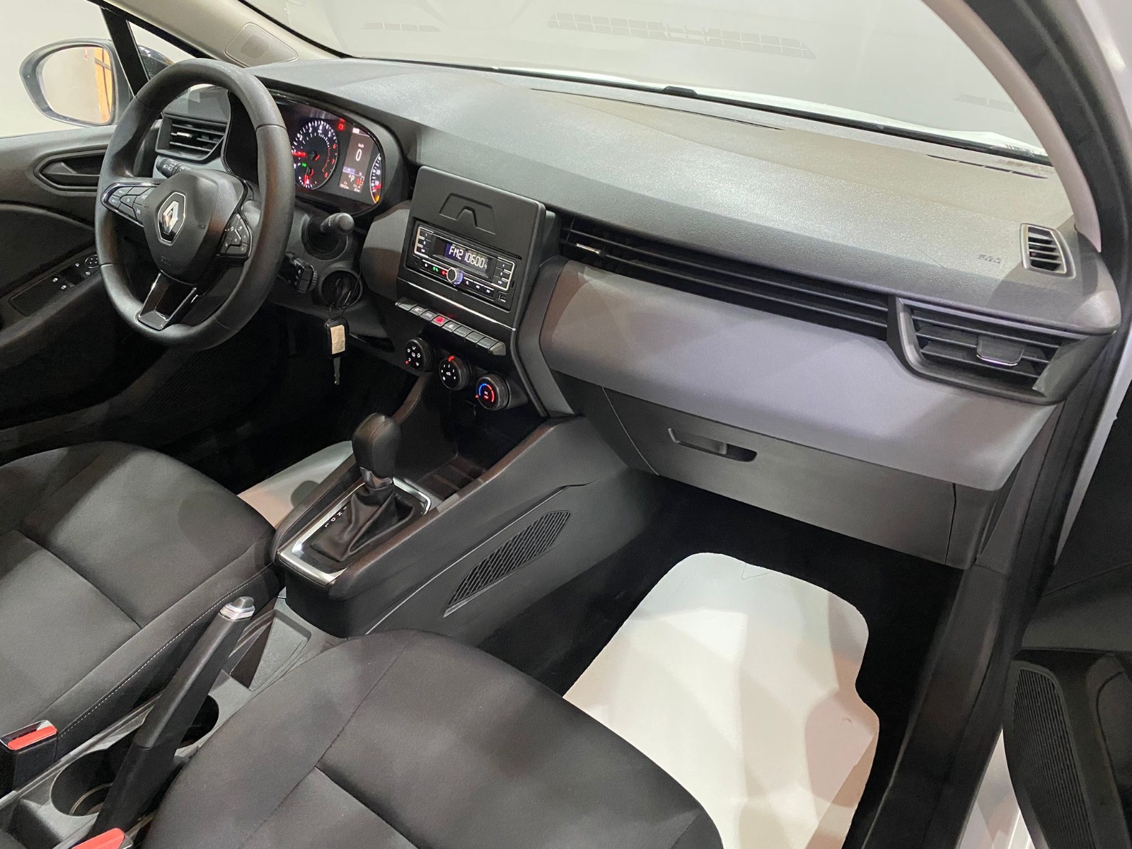 2023 Benzin Otomatik Renault Clio Beyaz Gürel Tasarım Aksesuar Otomotiv San. Tic. Ltd. Şti.