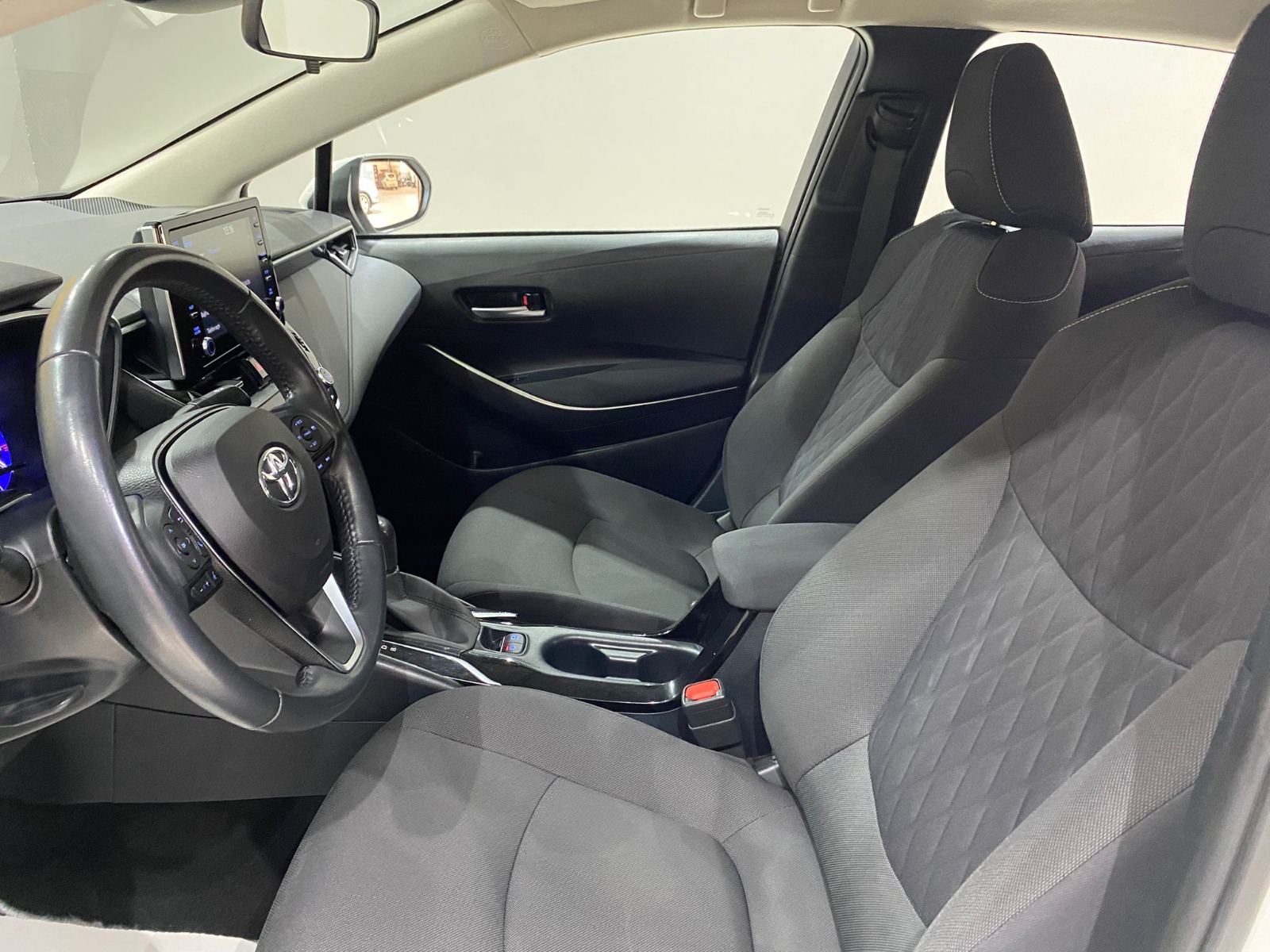 2022 Hybrid Otomatik Toyota Corolla Beyaz Gürel Tasarım Aksesuar Otomotiv San. Tic. Ltd. Şti.