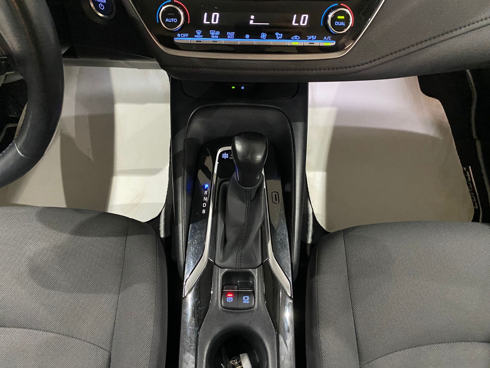 2022 Hybrid Otomatik Toyota Corolla Beyaz Gürel Tasarım Aksesuar Otomotiv San. Tic. Ltd. Şti.