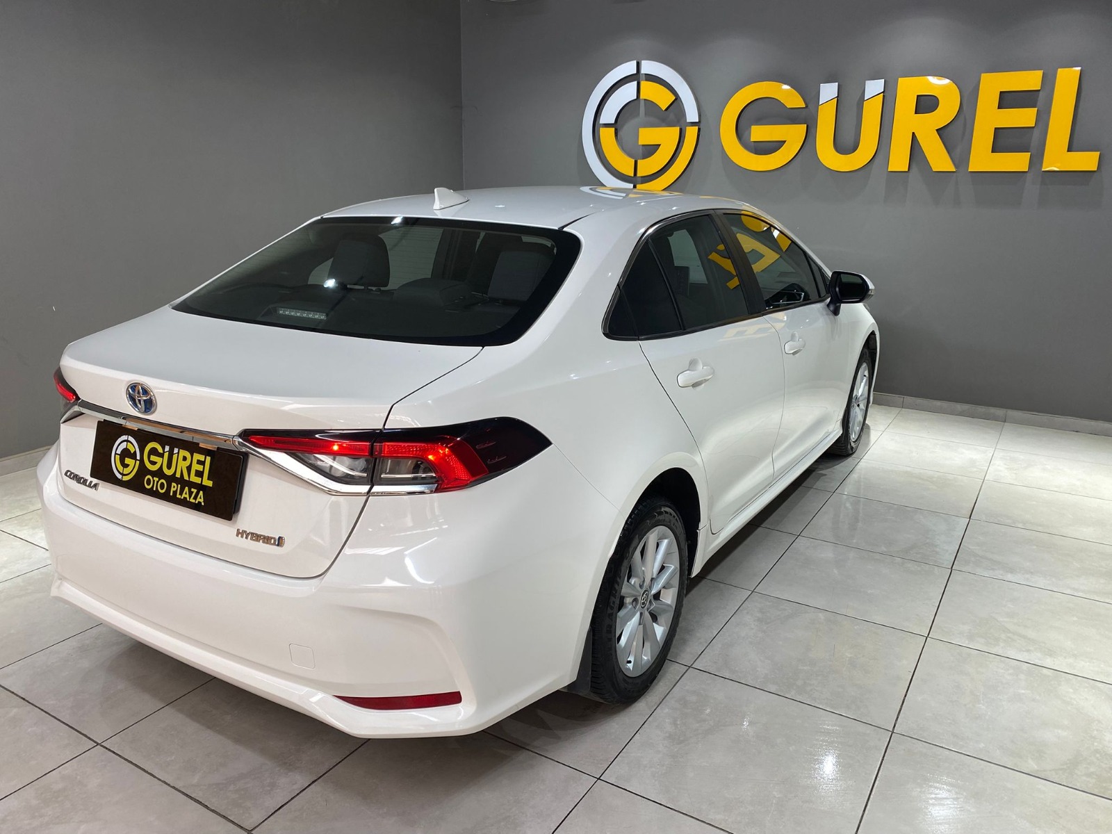 2022 Hybrid Otomatik Toyota Corolla Beyaz Gürel Tasarım Aksesuar Otomotiv San. Tic. Ltd. Şti.
