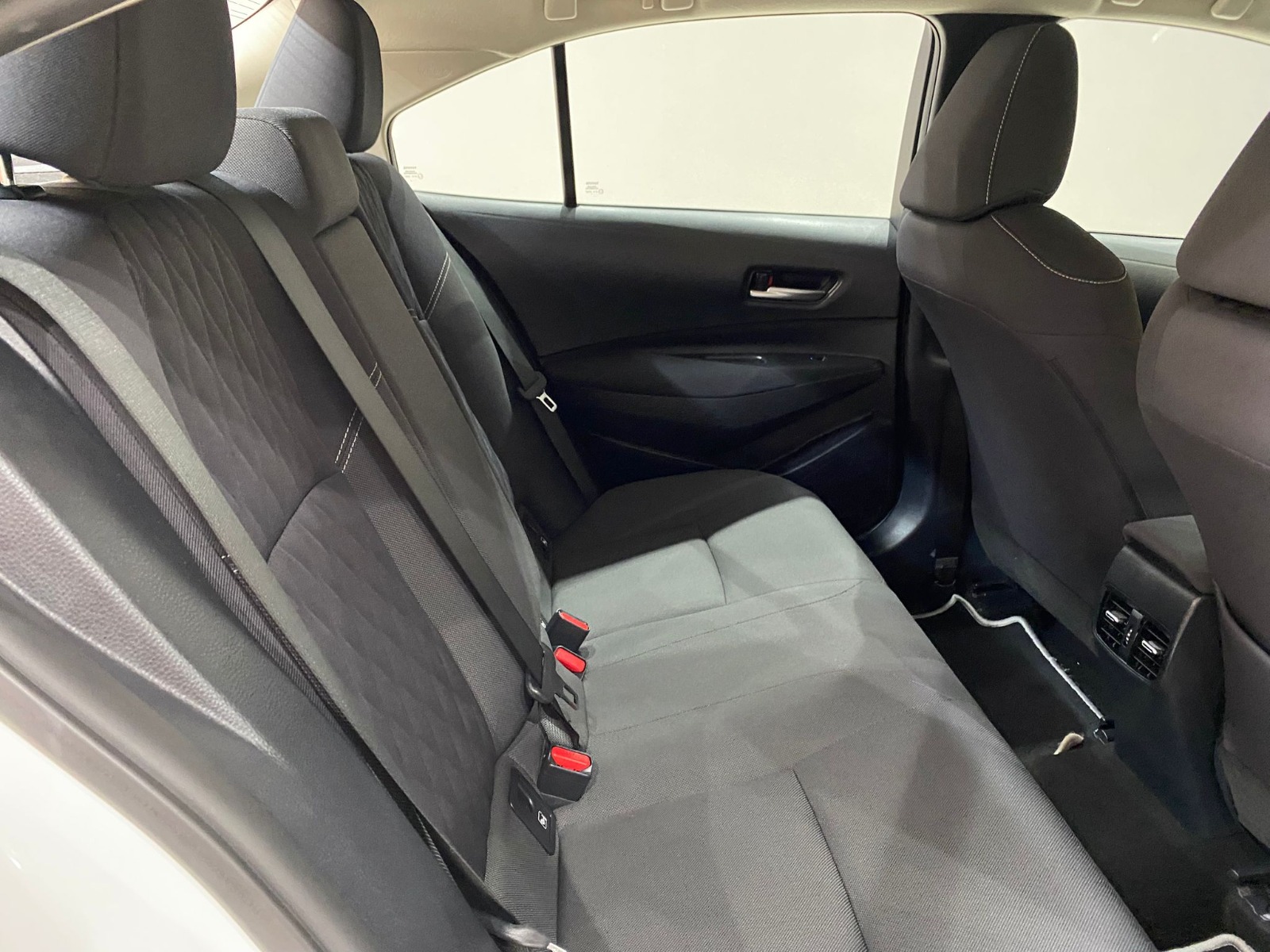 2022 Hybrid Otomatik Toyota Corolla Beyaz Gürel Tasarım Aksesuar Otomotiv San. Tic. Ltd. Şti.